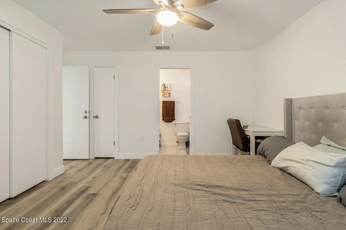 Photo of 1878 Ontario Circle N