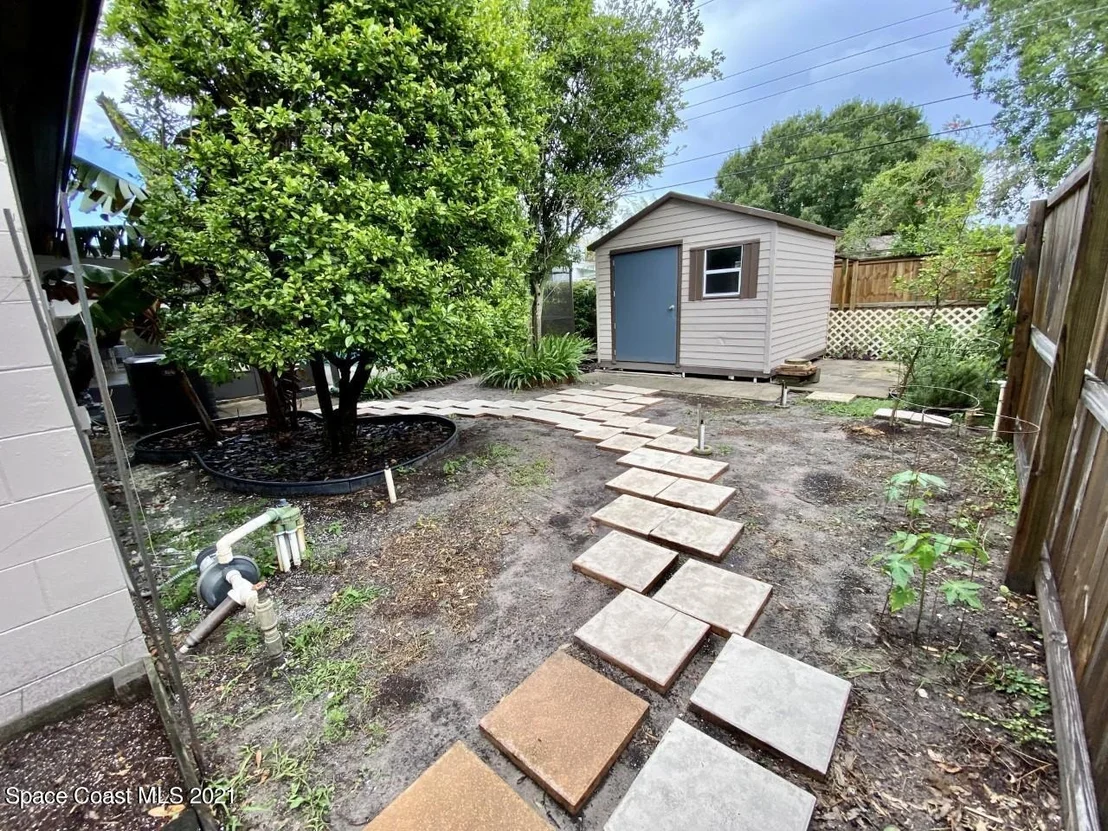 Photo of 937 Kings Post Road