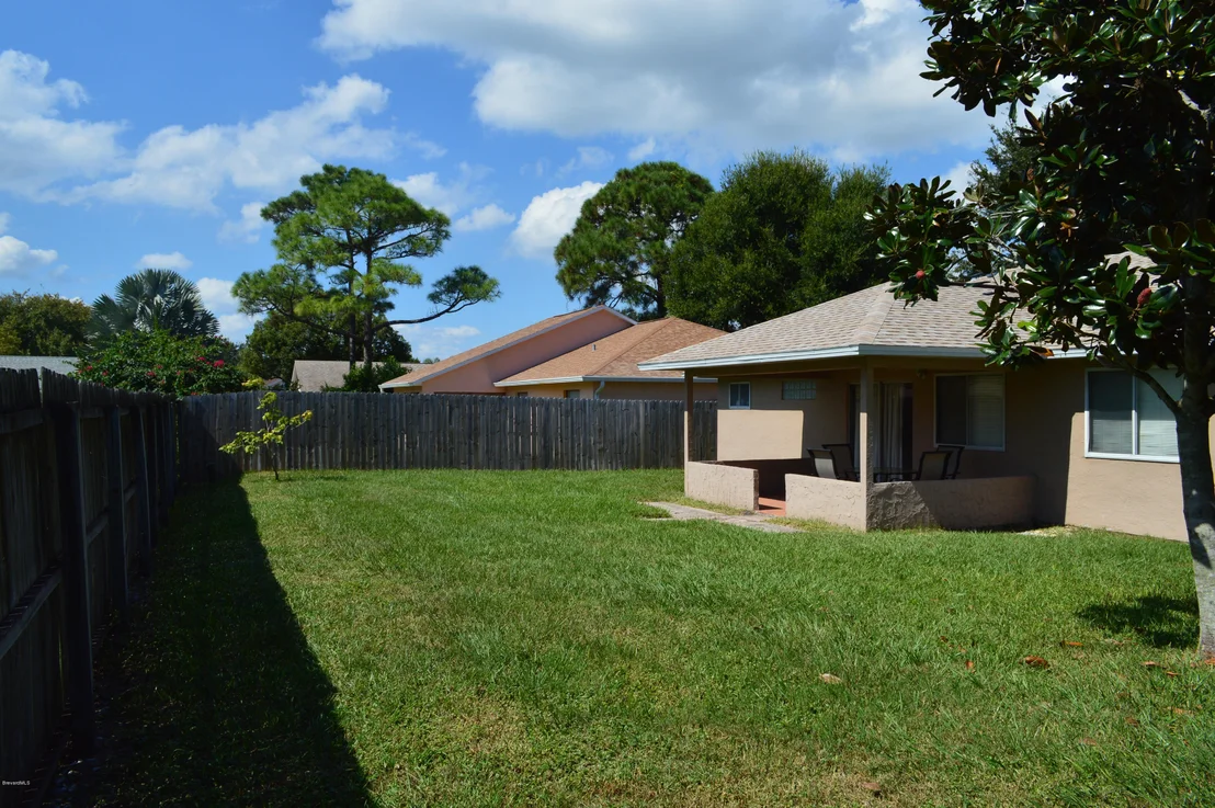 Photo of 869 Spirea Drive