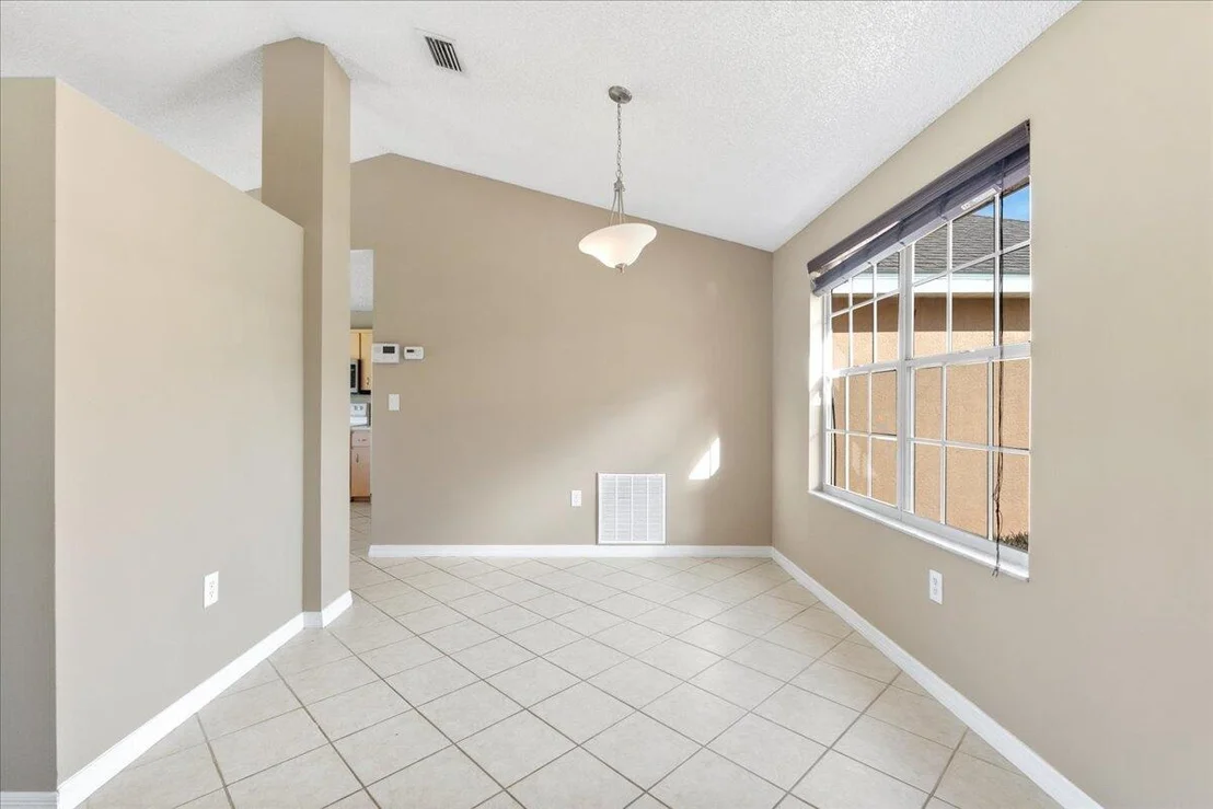 Photo of 280 Clearbrook NE