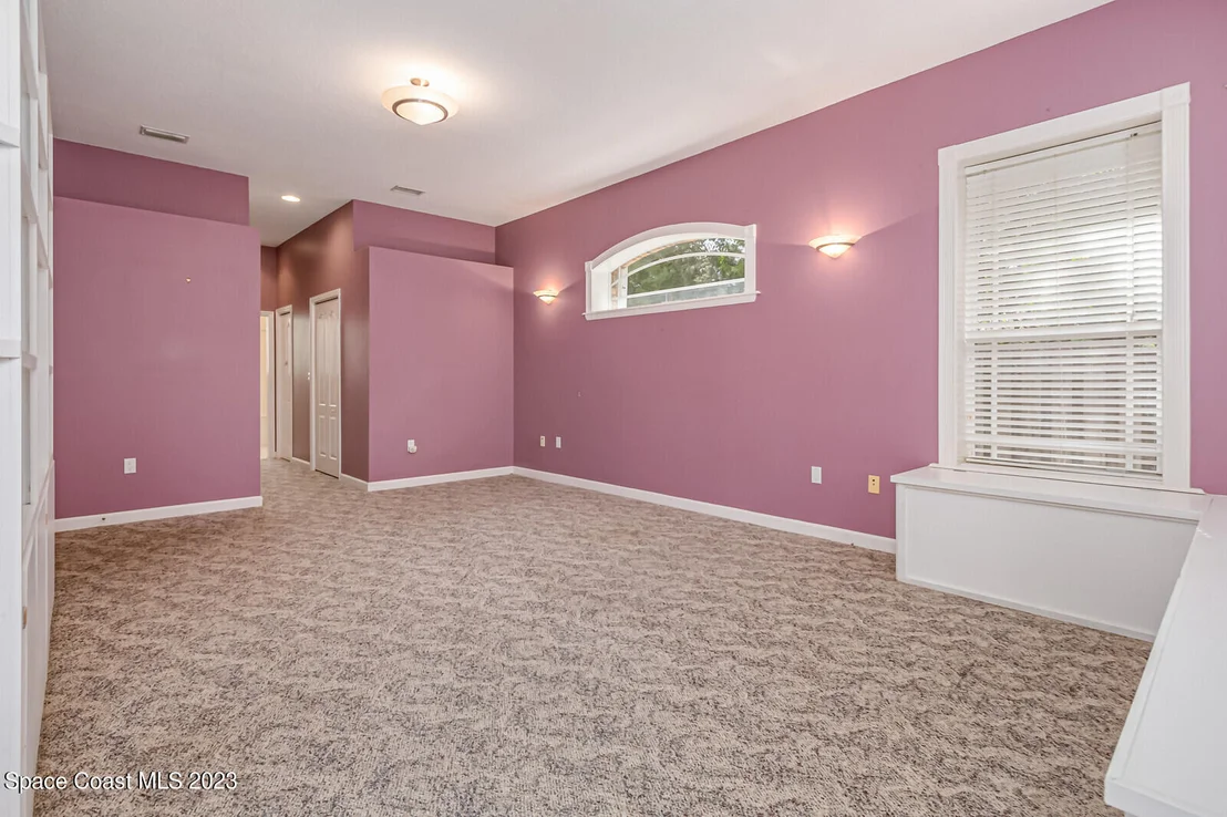 Photo of 2880 Grant Road