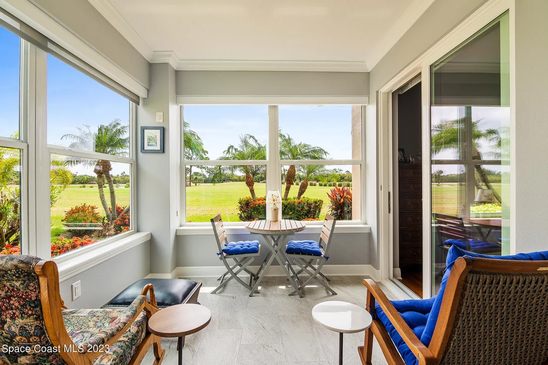 Photo of 1945 Golf Vista Boulevard