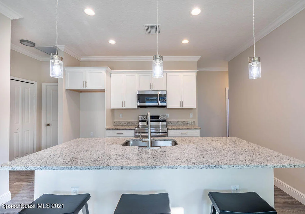 Photo of 130 W Fee Avenue