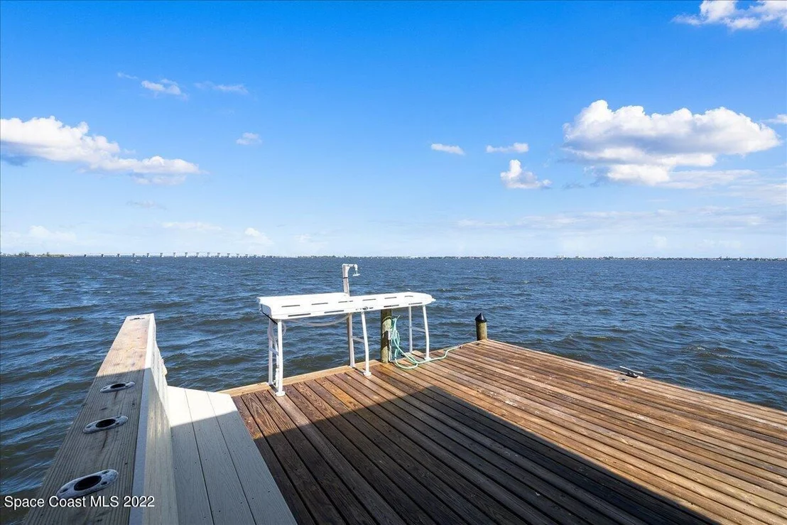 Photo of 671 Indian River Drive
