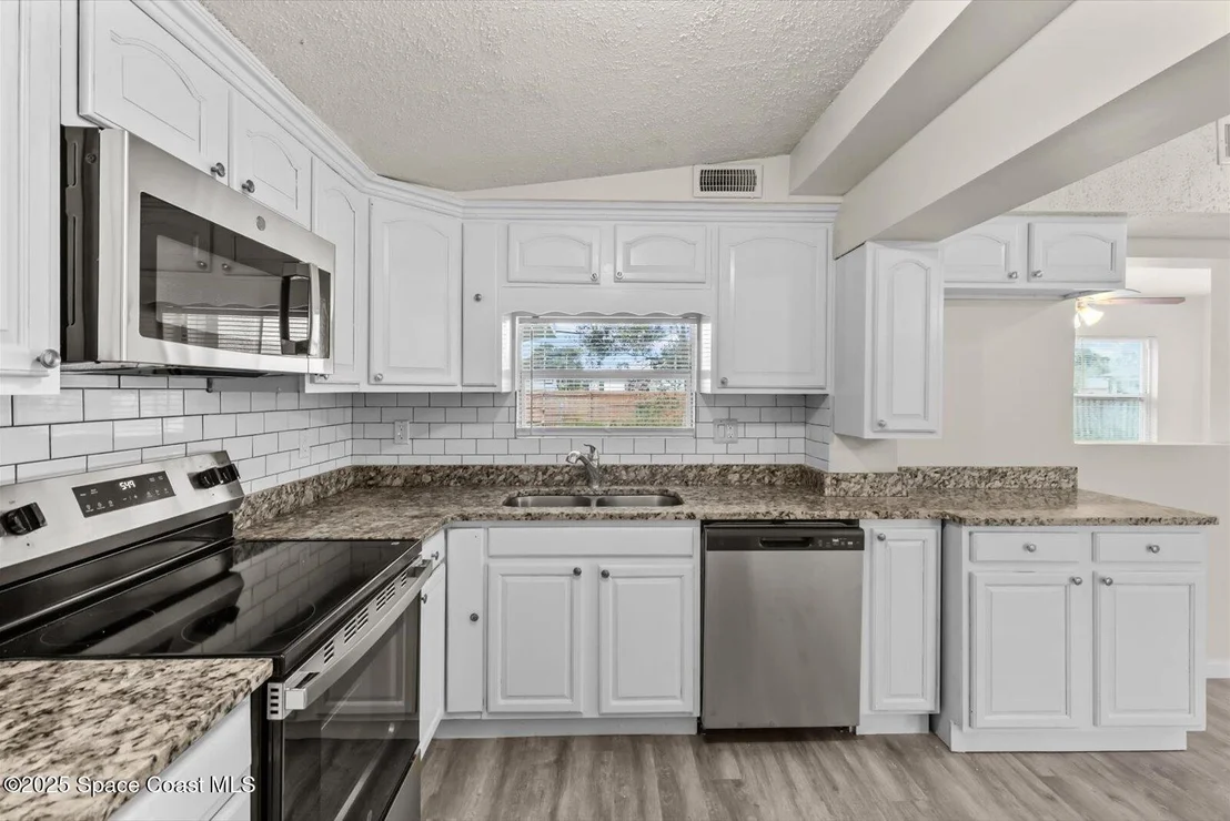 Photo of 7506 Roberts Road