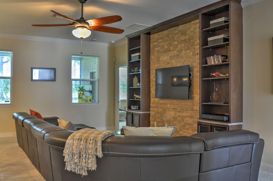 Photo of 5963 Ridge Lake Circle