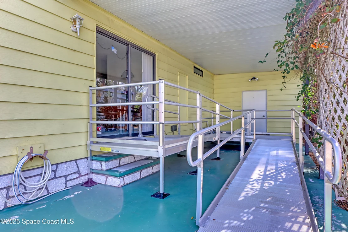 Photo of 4438 Twin Lakes Drive