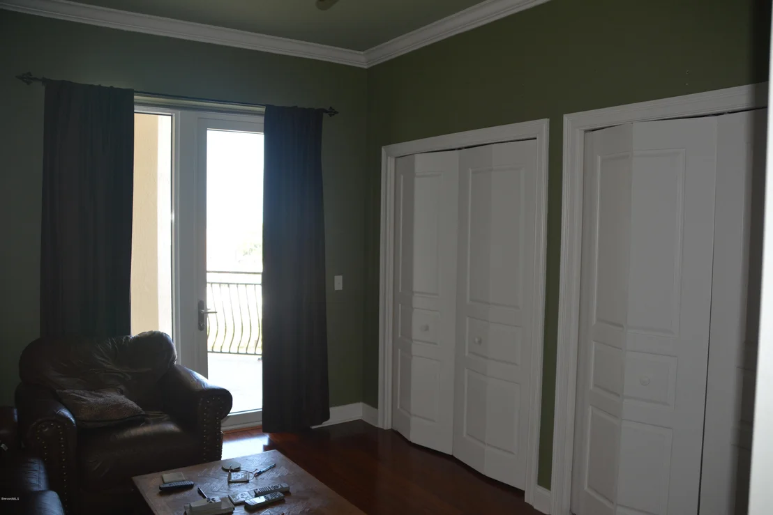 Photo of Unit 801 at 21 Riverside Drive