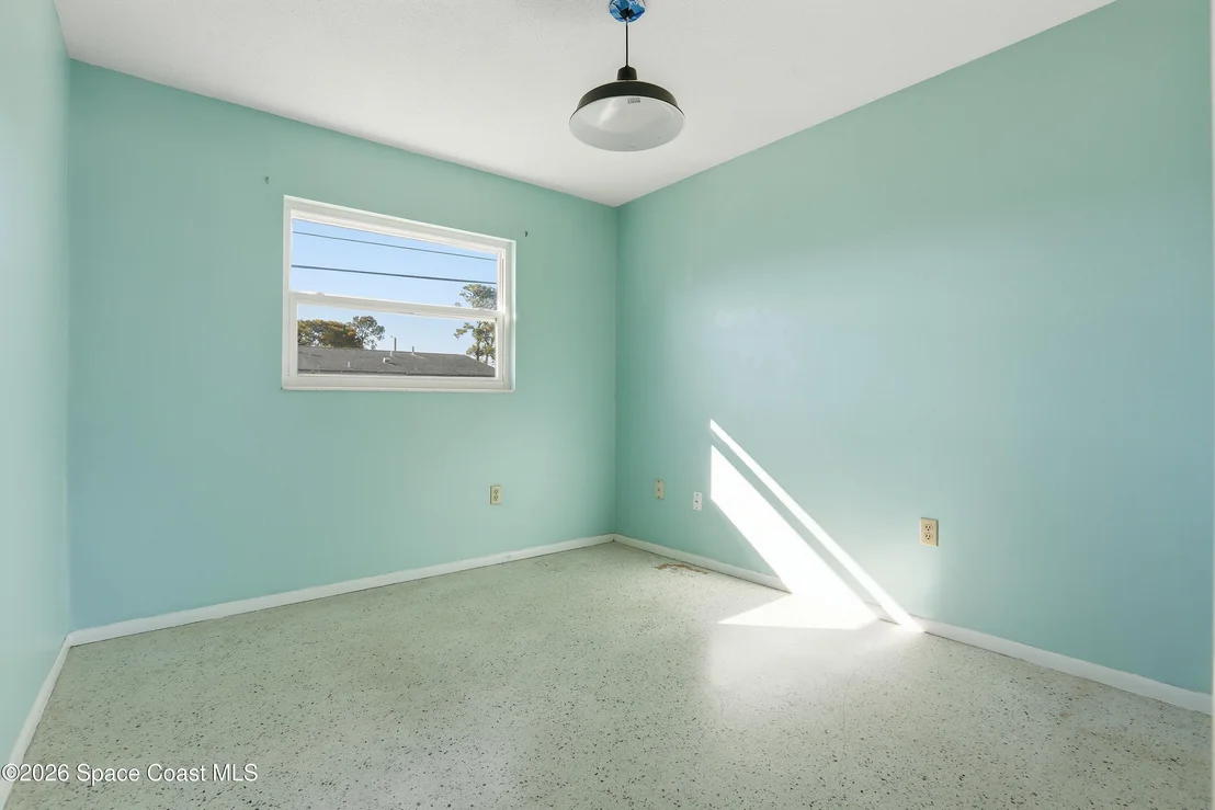 Photo of 875 Kings Post Road