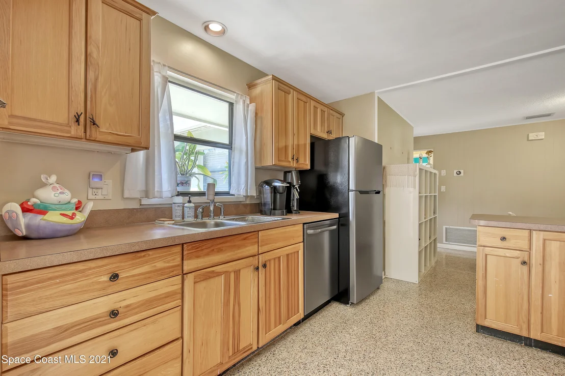 Photo of 1713 Golfview Drive
