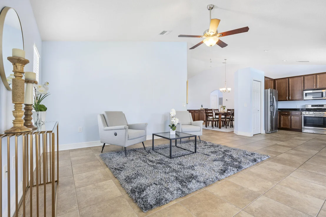Photo of 552 Glenbrook Circle