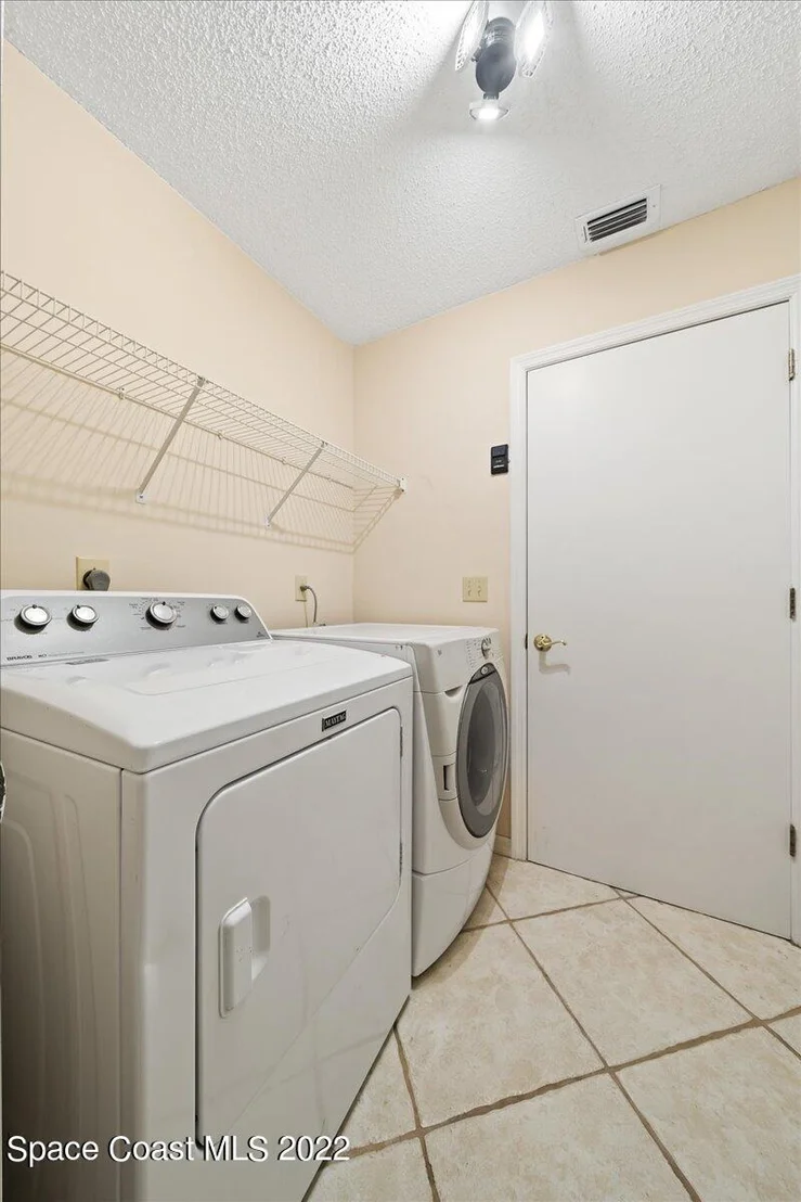 Photo of 958 Tamarind Circle
