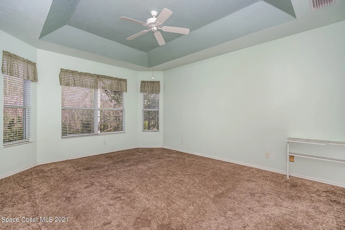 Photo of 4691 Portage Trail