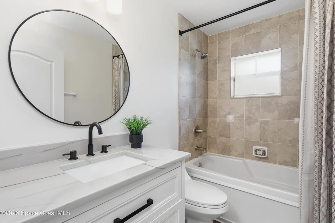 Photo of 2160 Windbrook Drive SE