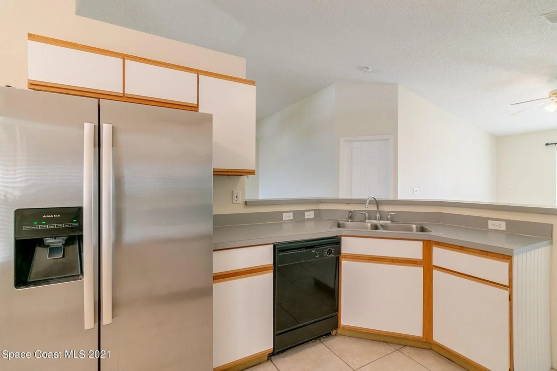 Photo of 1125 White Oak Circle