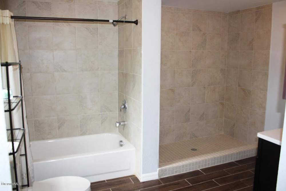 Photo of 220 Avenida Central