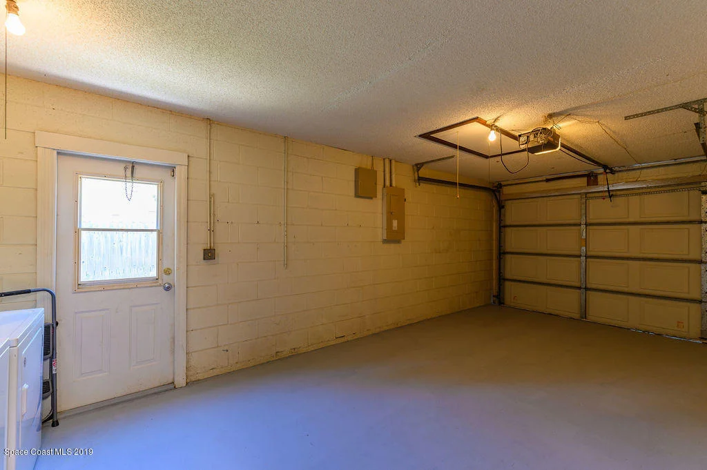 Photo of 4595 Robert Street