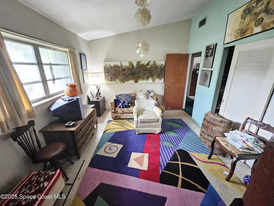 Photo of 2240 Sea Avenue