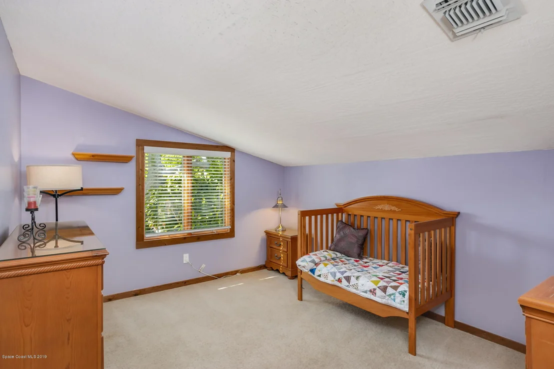 Photo of 981 Mandarin Drive NE