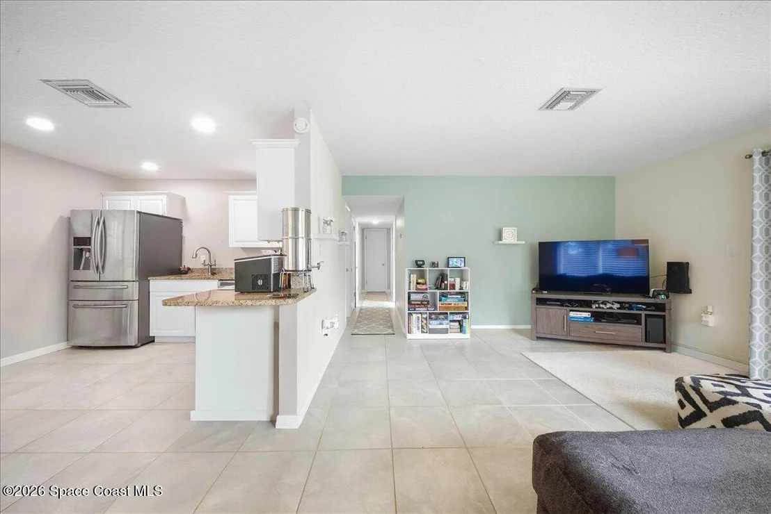Photo of 2484 Victor Road