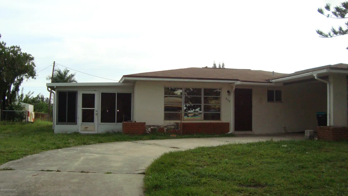 Photo of 854 Angle Street NE