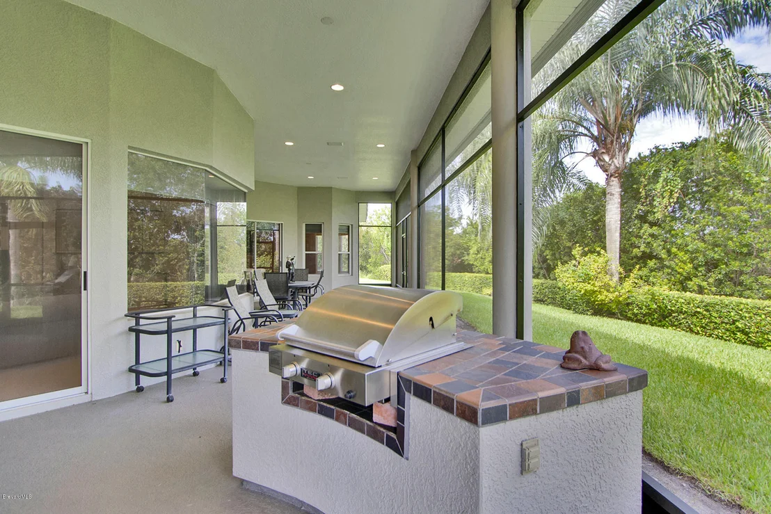 Photo of 8210 Compton Way