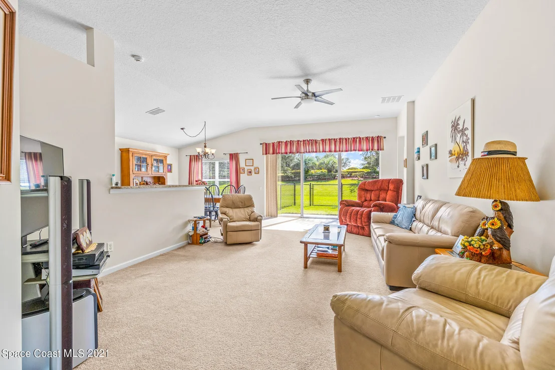 Photo of 1702 Dittmer Circle SE