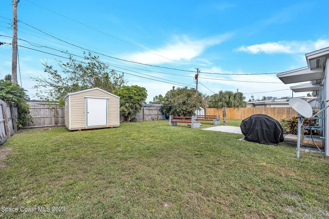 Photo of 2981 Kosuth Road NE