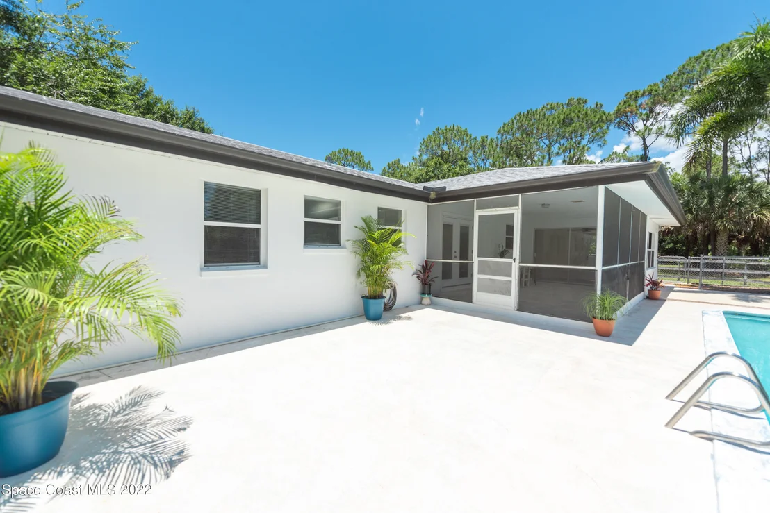 Photo of 2085 Harlock Road