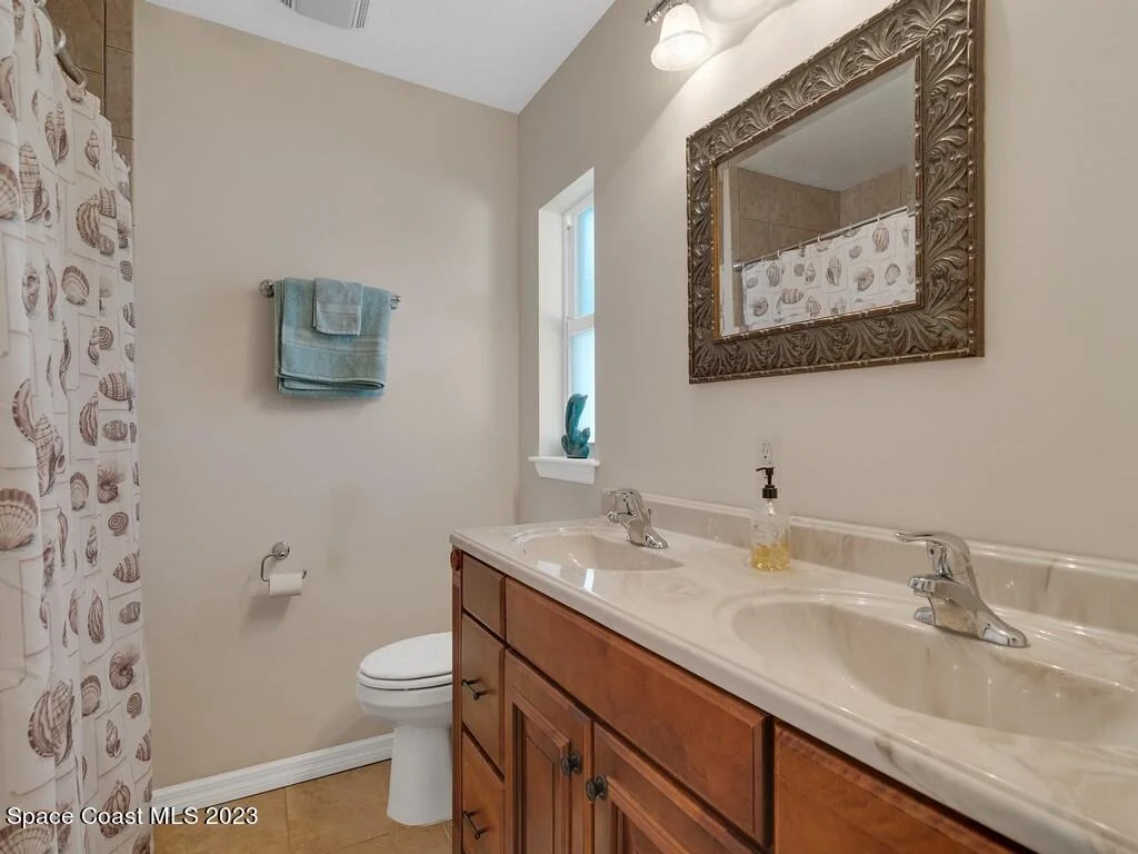 Photo of 682 Vocelle Avenue