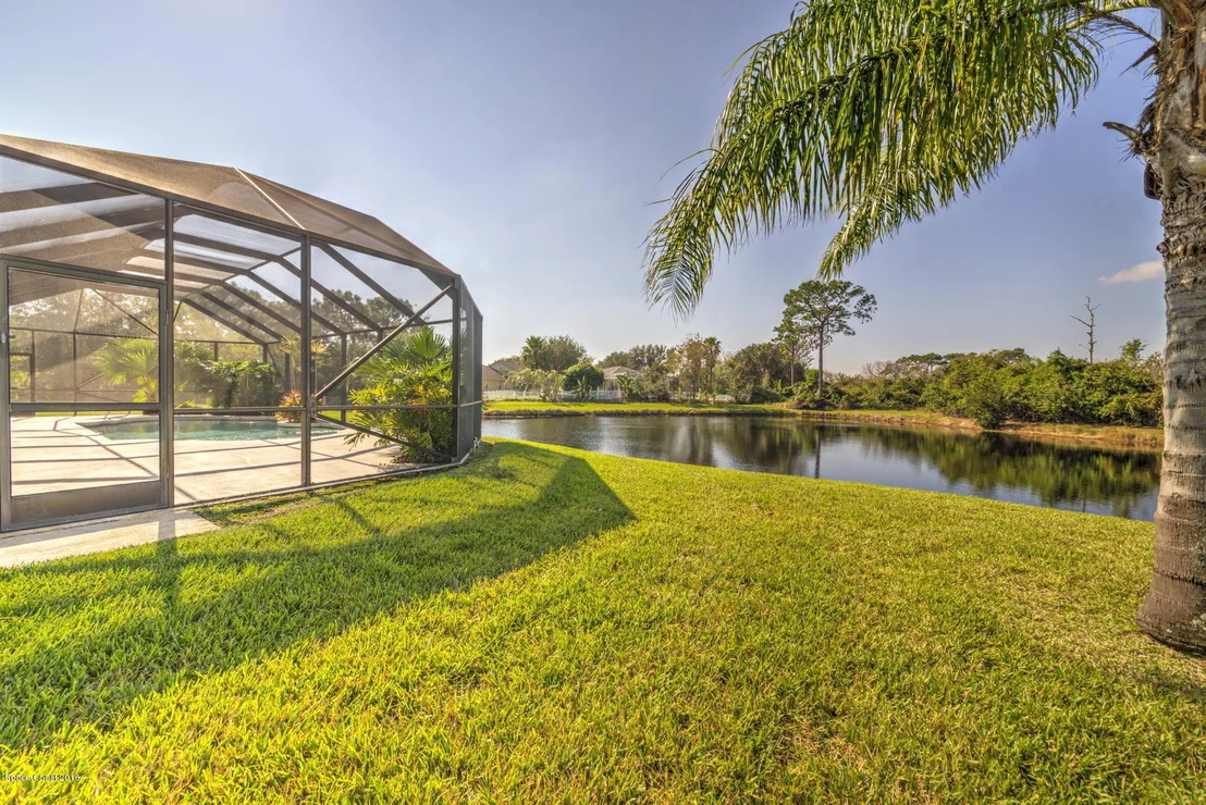 Photo of 3516 Peninsula Circle