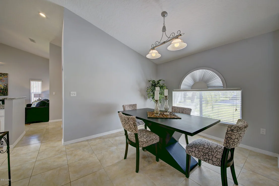Photo of 2084 Lionel Drive