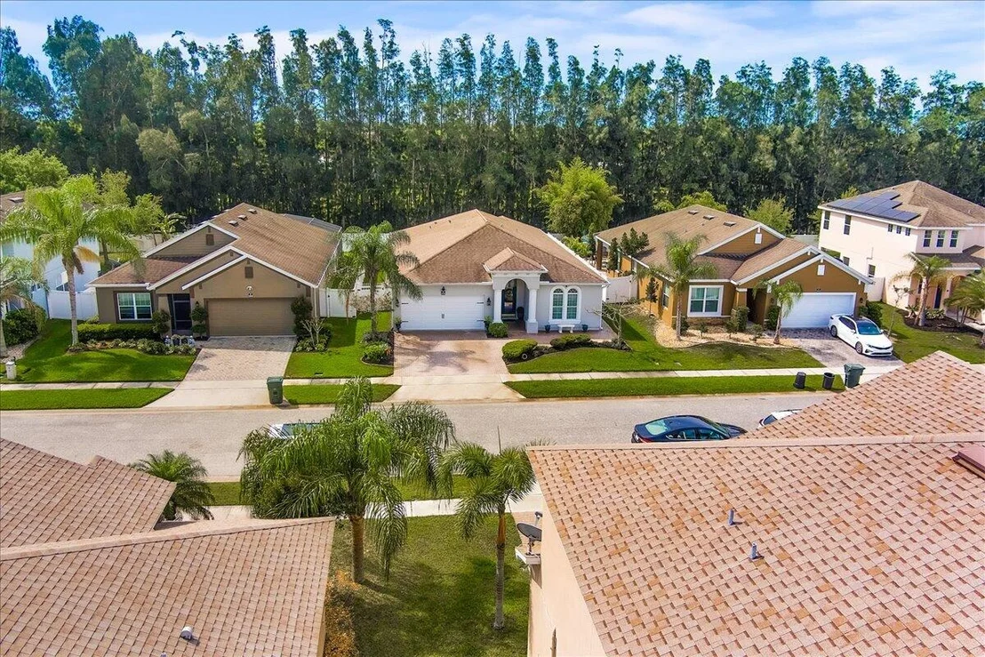 Photo of 2050 Bridgeport Circle