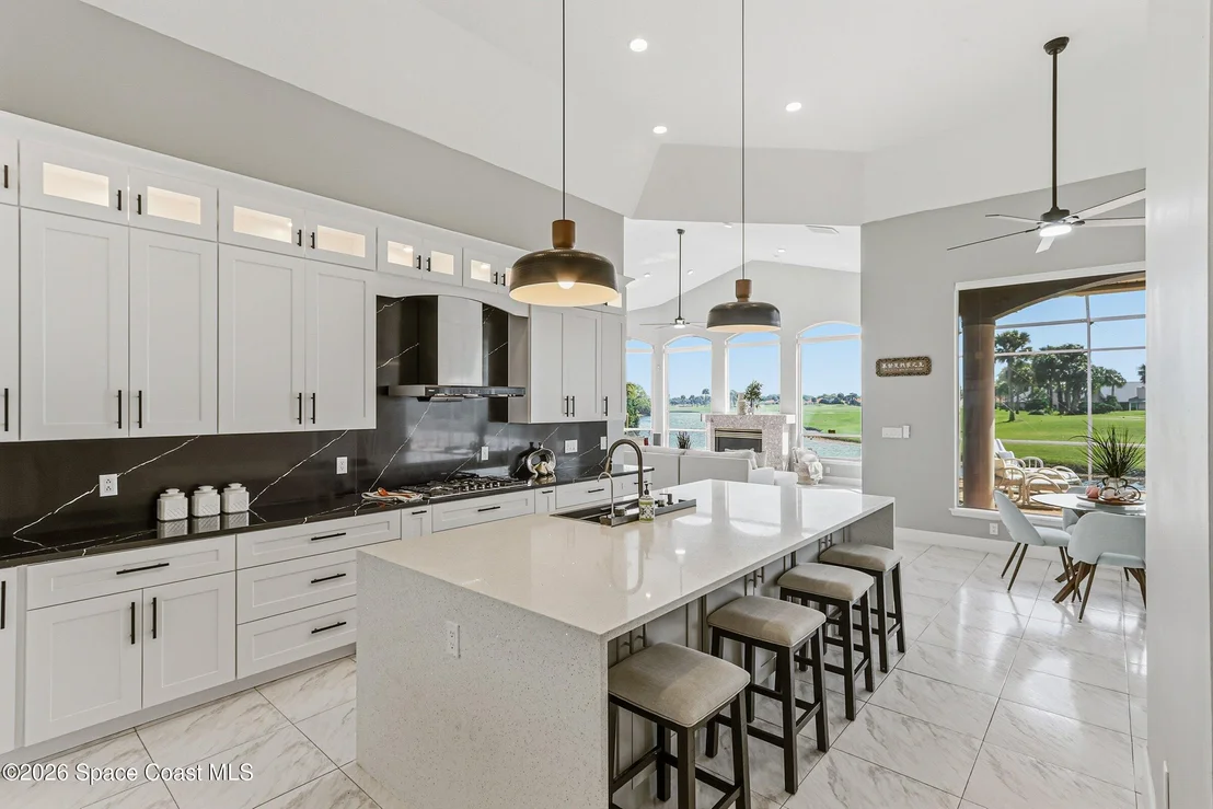 Photo of 699 Palmer Way