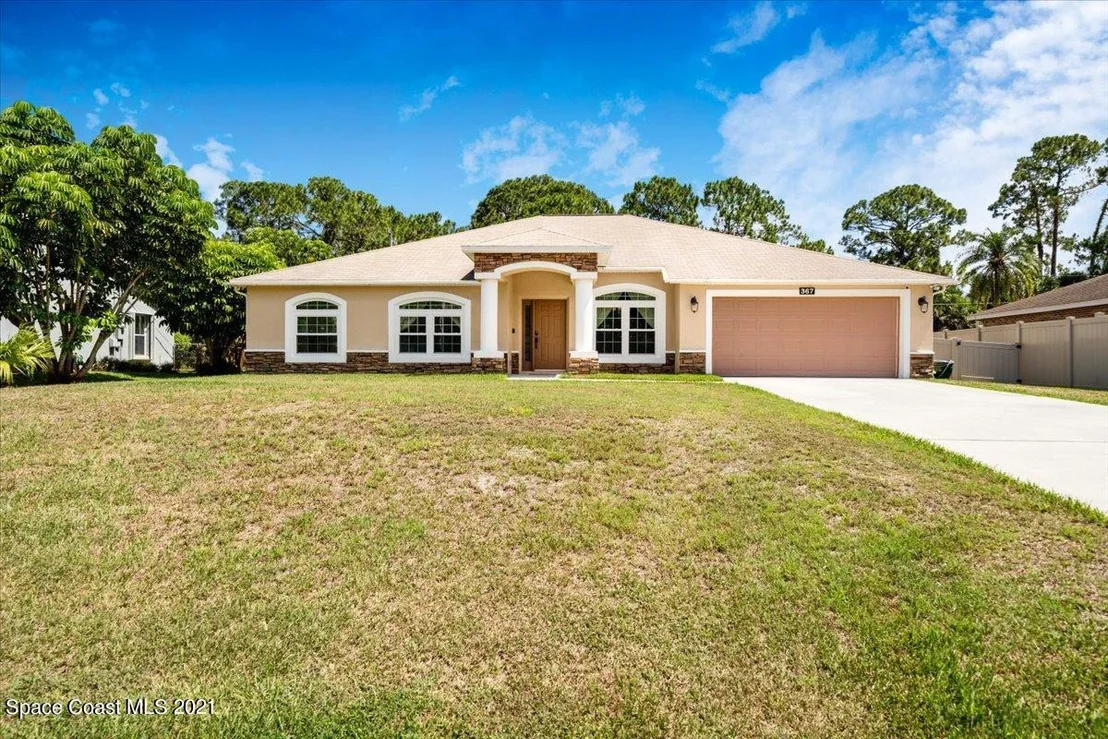 Photo of 367 Abello Road SE