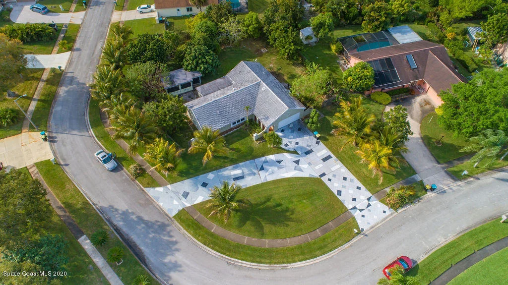 Photo of 1327 Cherry Hills Road NE