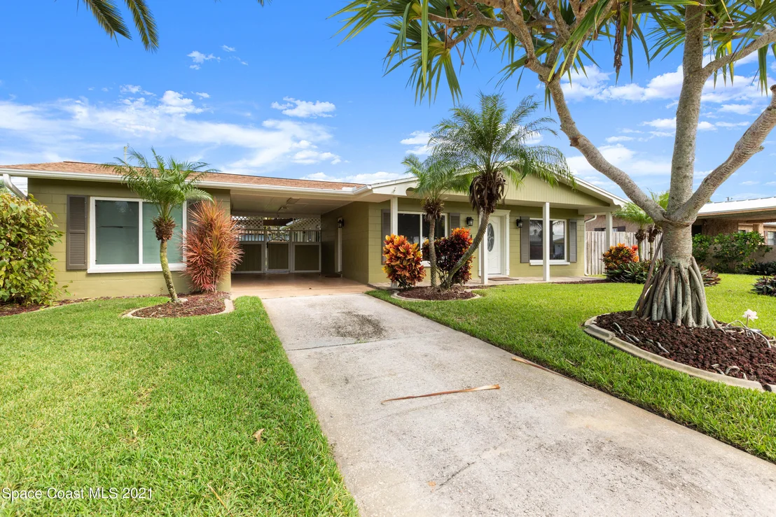 Photo of 2416 Lakeview Drive