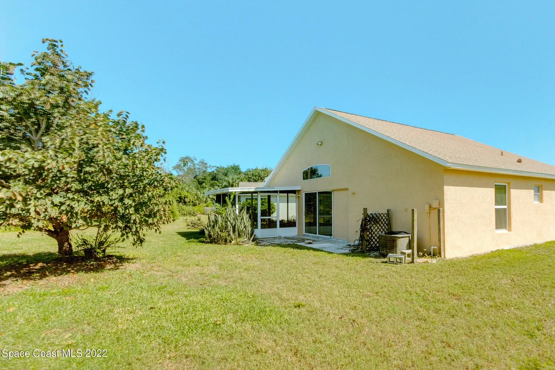 Photo of 1076 Pine Creek Circle NE