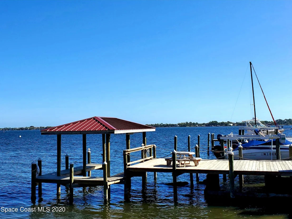 Photo of Unit B205 at 1049 Rockledge Drive