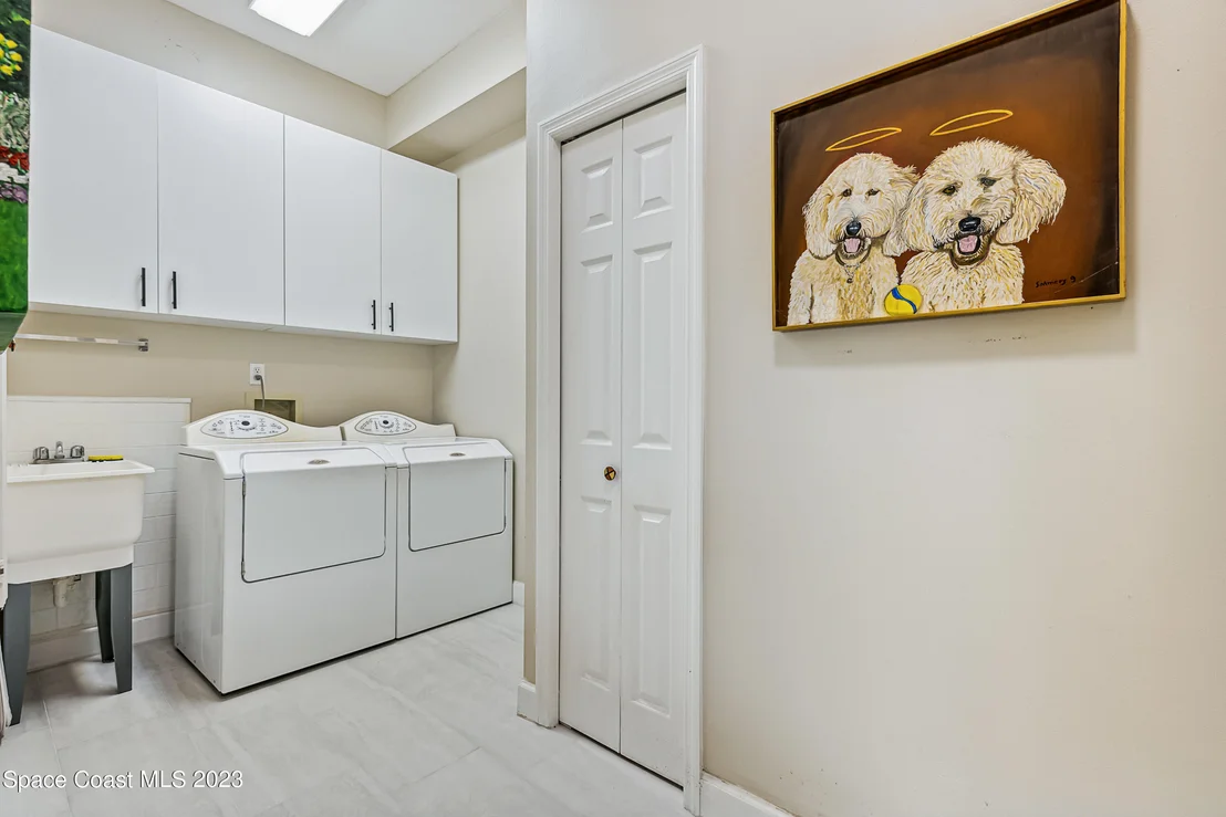 Photo of 1124 Fairlawn Drive
