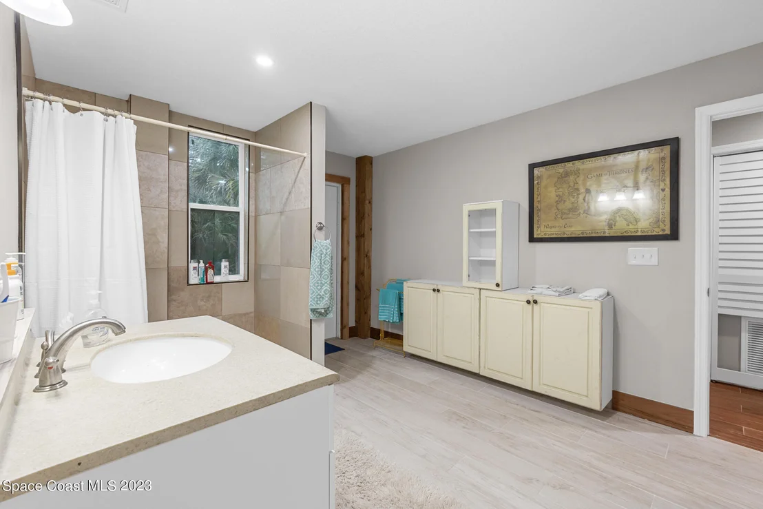 Photo of 1370 Gopher Slough Road