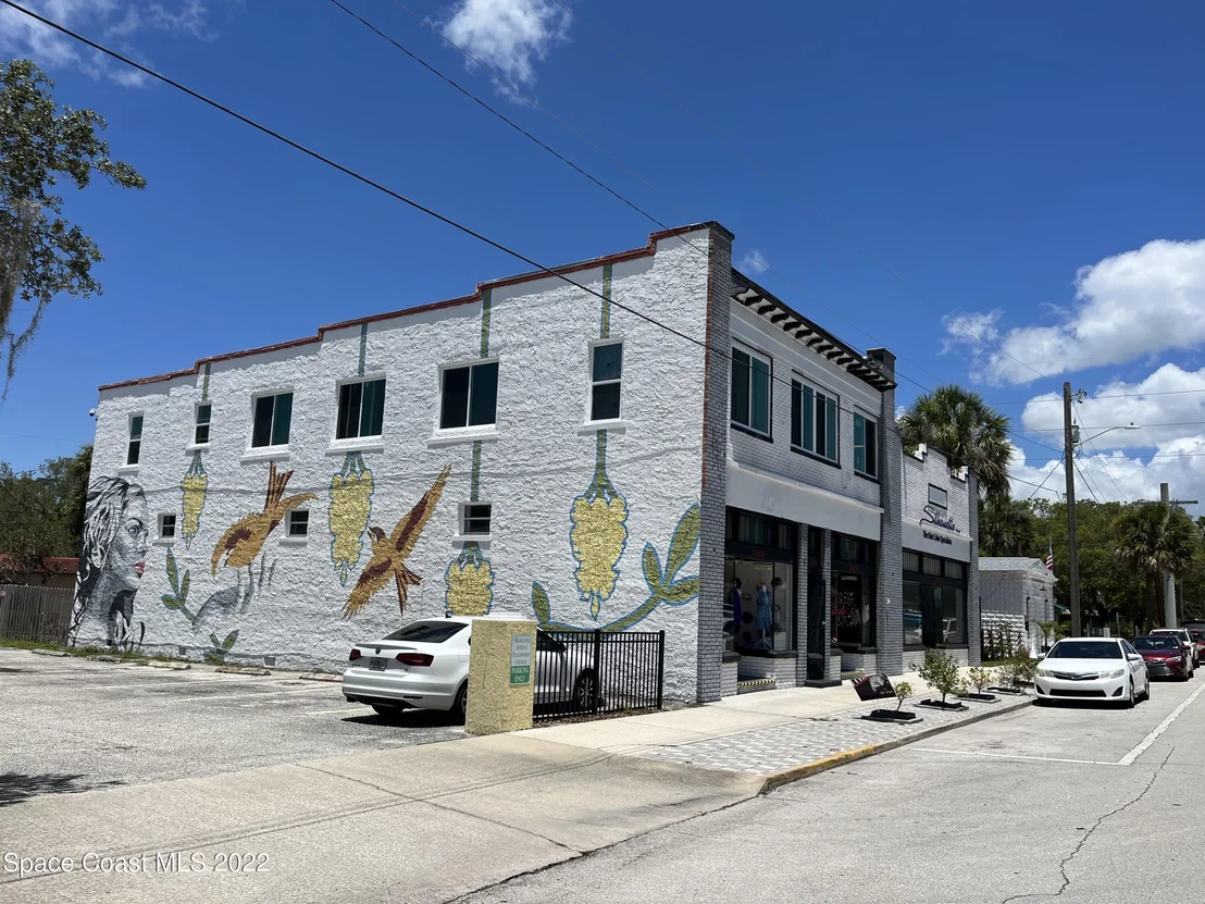 Photo of 1707 Avocado Avenue