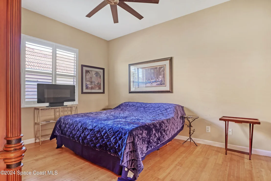 Photo of 402 Flanders Drive