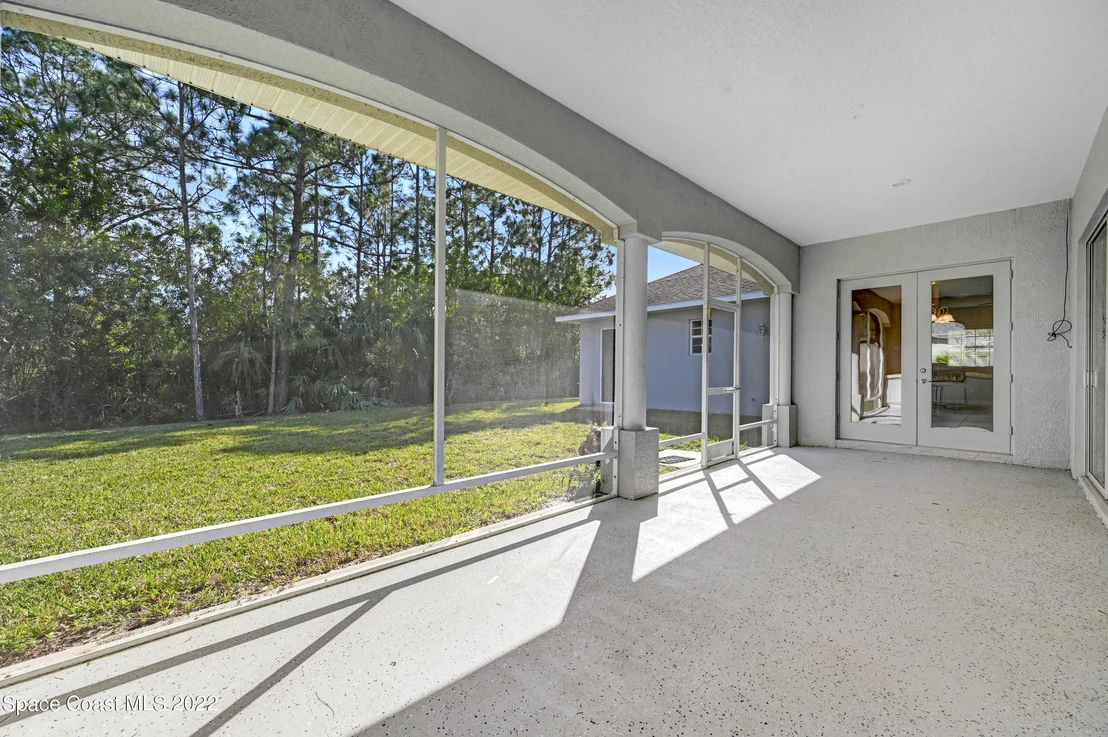 Photo of 2185 SE Windbrook Drive SE
