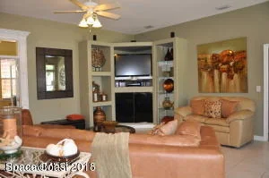 Photo of 1880 Fox Bay Drive E