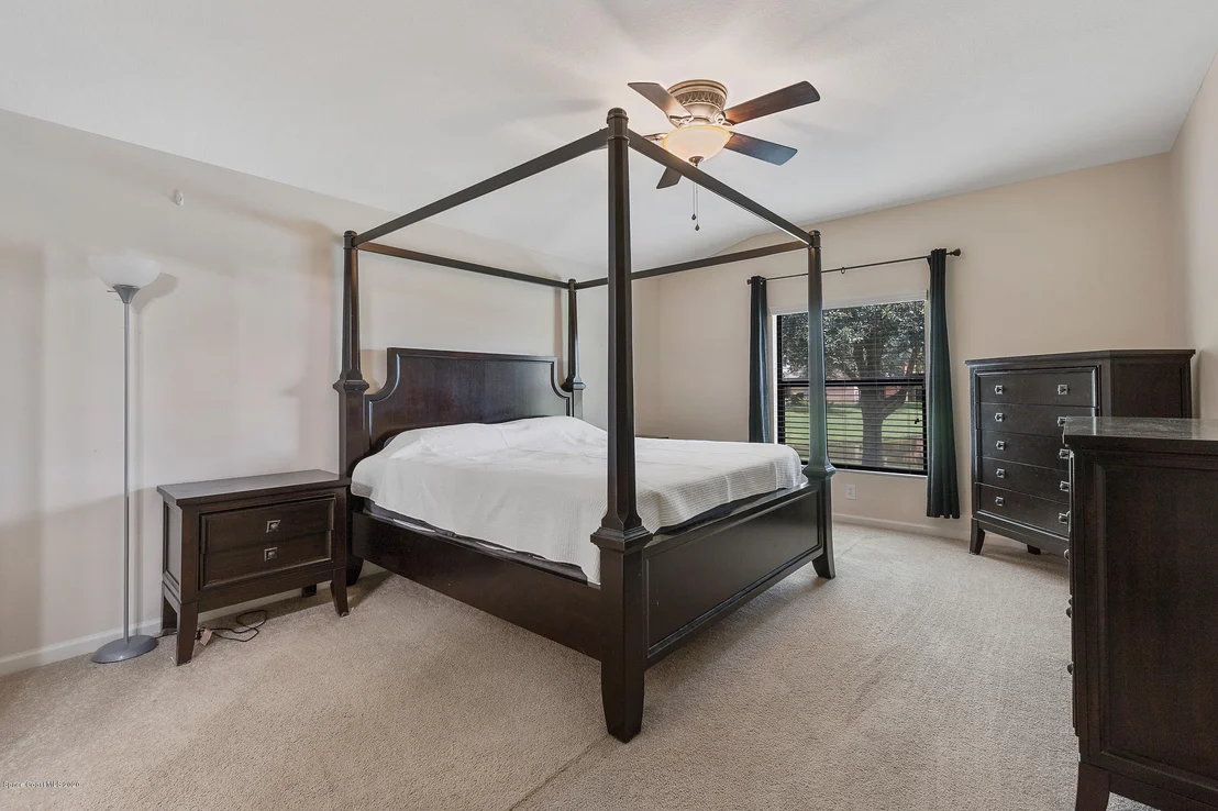 Photo of 335 Dryden Circle