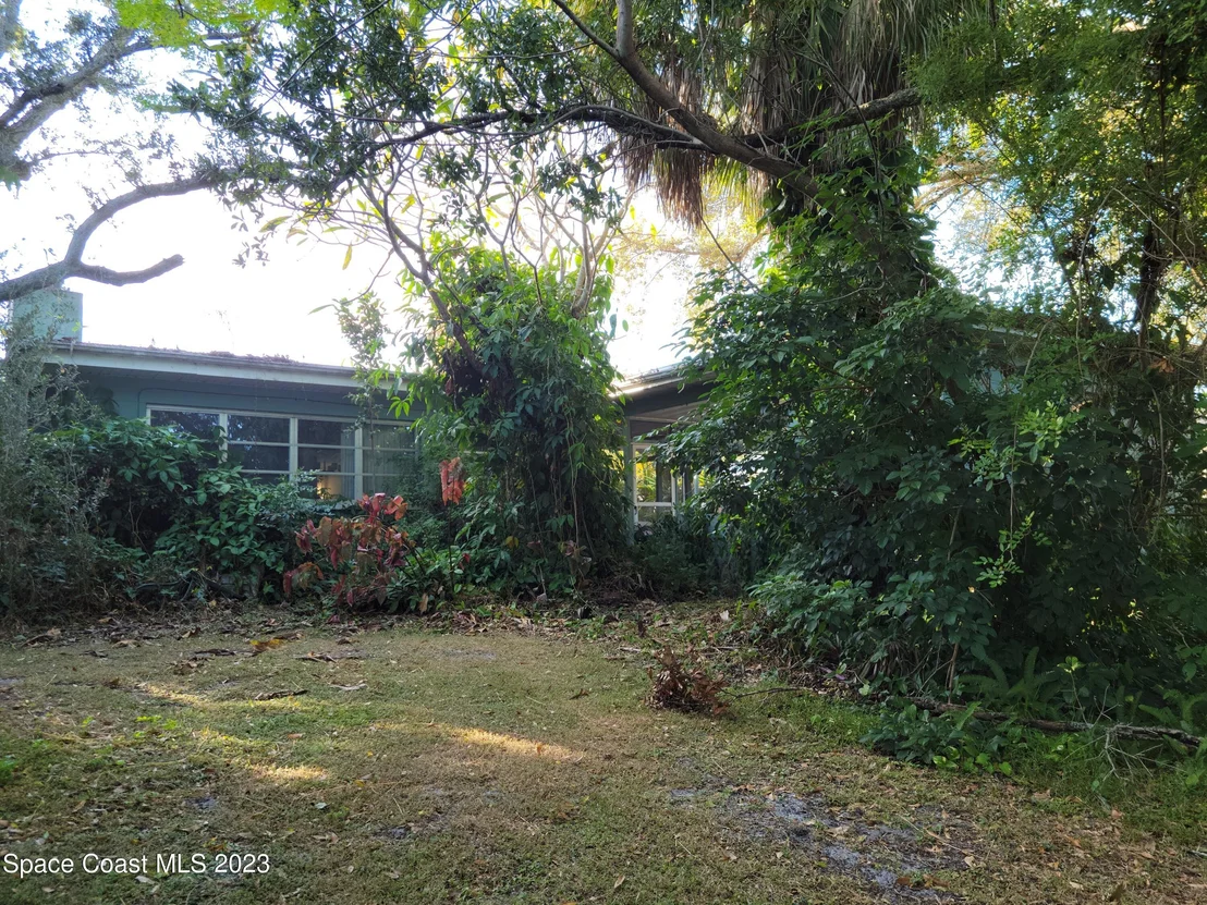 Photo of 495 Hillside Court