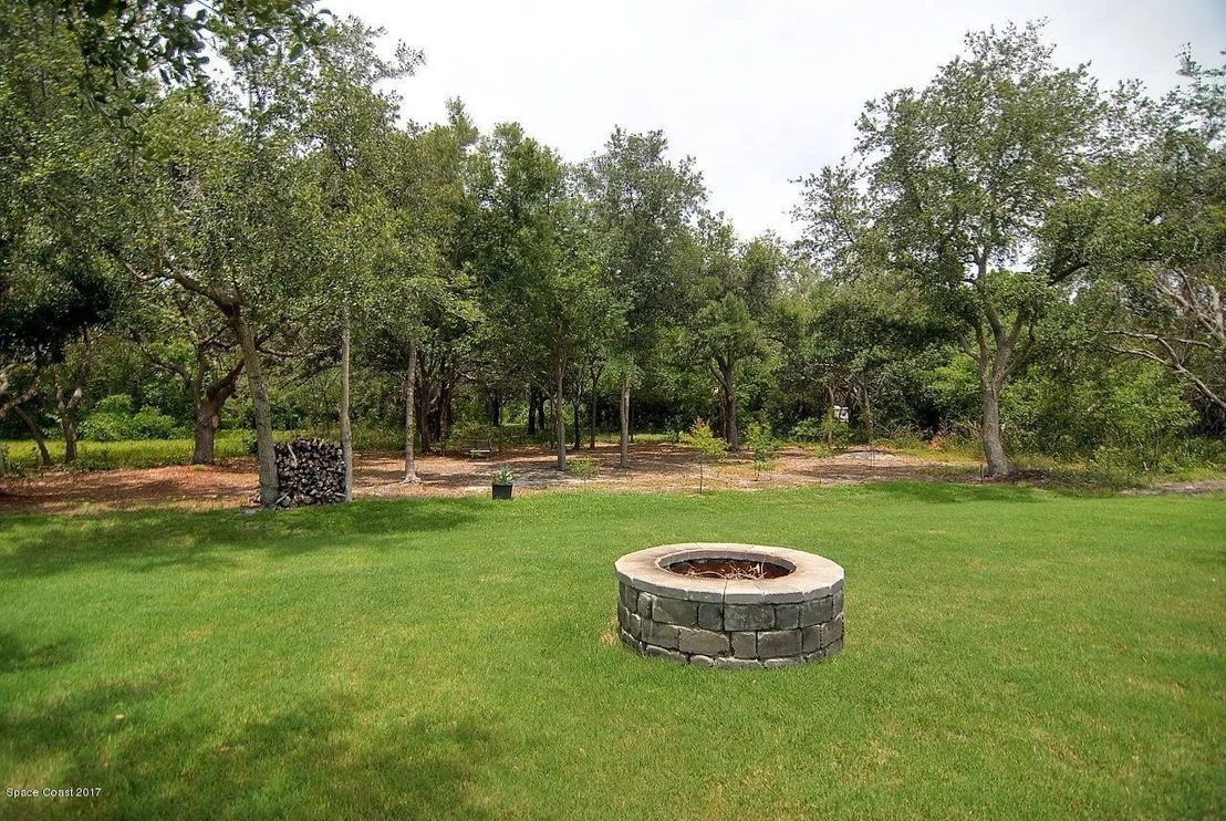 Photo of 1870 Trimble Road
