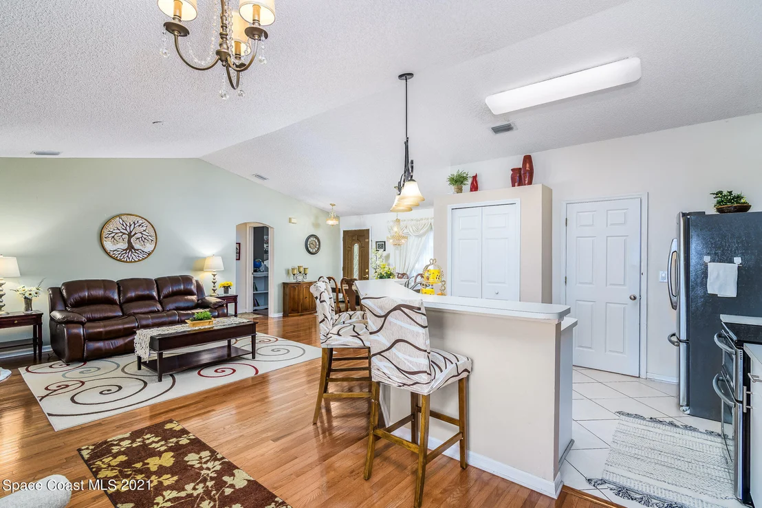 Photo of 2120 Belmont Way