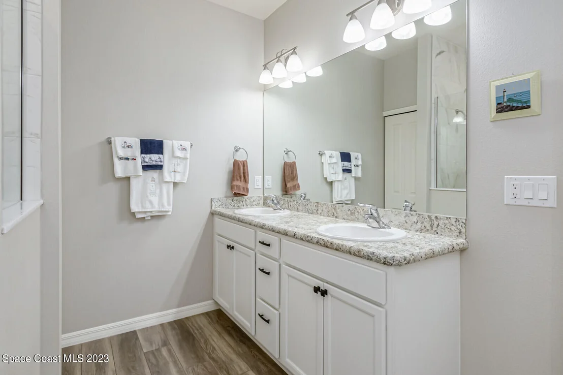 Photo of 8512 Laguna Circle